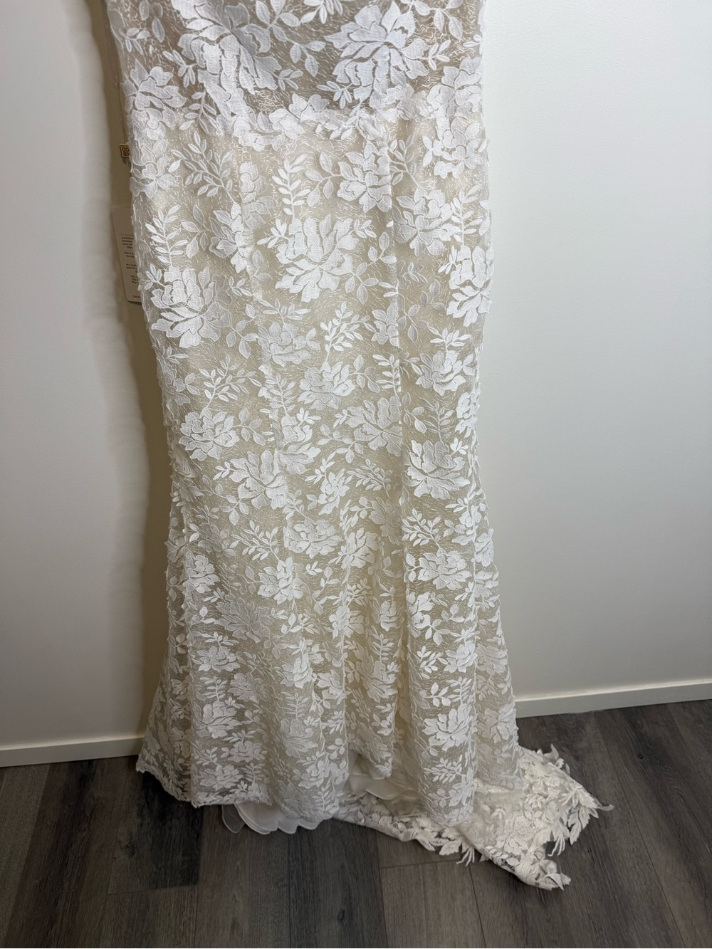 Casablanca bridal Evelyn 2446 Off-Shoulder isbi Lace Wedding dress size 14 NWT - Picture 5 of 10